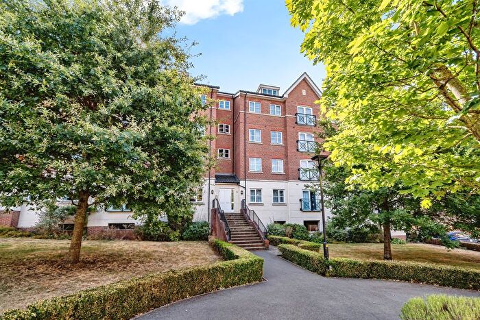 1 Bedroom Flat For Sale In Viridian Square, Aylesbury, HP21