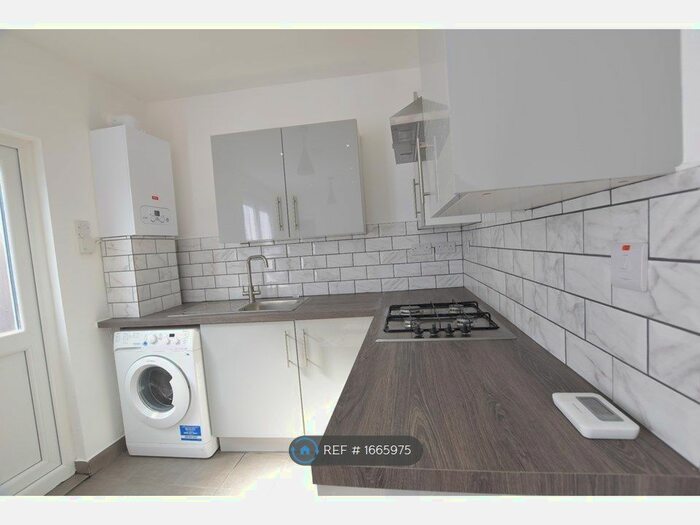 1 Bedroom Flat To Rent In Inderwick Road, London, N8