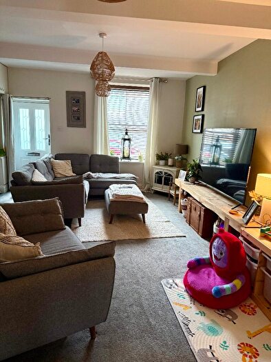 2 Bedroom Terraced House To Rent In Glossop Road, Charlesworth, Glossop, SK13