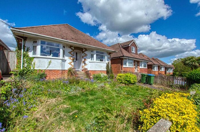 3 Bedroom Detached Bungalow For Sale In Burnham Chase, Southampton, SO18