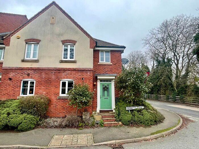 3 Bedroom End Of Terrace House For Sale In Dennetts Close, Daventry, NN11