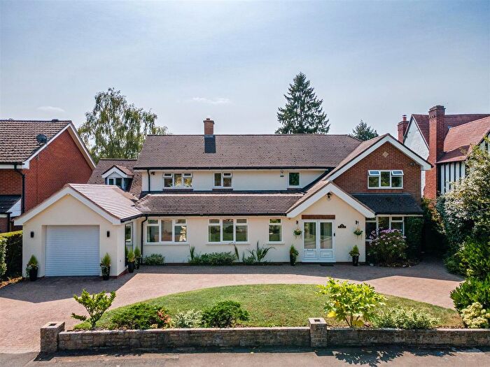6 Bedroom Detached House For Sale In Silhill Hall Road, Solihull, B91