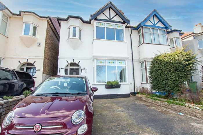 3 Bedroom Semi-Detached House For Sale In Footscray Road, London, Greater London, SE9