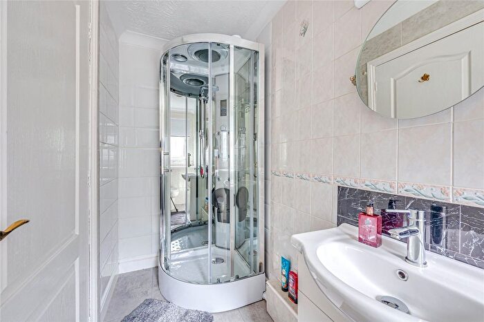 4 Bedroom Detached House For Sale In The Baulk, Clapham, Beds, MK41