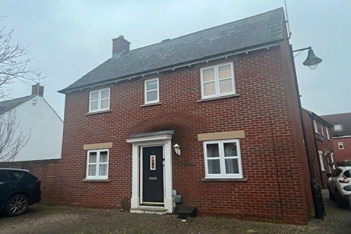 3 Bedroom Detached House To Rent In Dunvant Road, Swindon, SN25