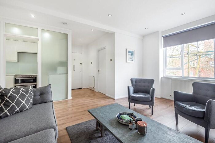 2 Bedroom Flat To Rent In Charlbert Street, London, NW8