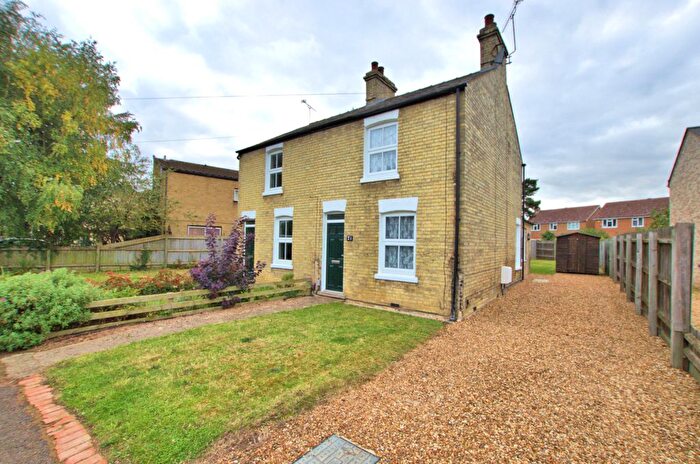 2 Bedroom Semi-detached House For Sale In Landbeach Road, Milton, CB24