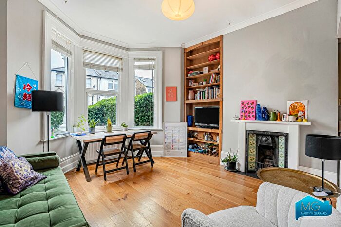 1 Bedroom Flat To Rent In Ferme Park Road, Hornsey, London, N8