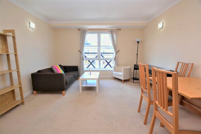 2 Bedroom Flat To Rent In Russell Gardens, Edinburgh, EH12