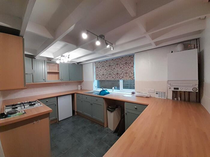 2 Bedroom Cottage To Rent In West End Place, Ingham, Lincoln, LN1