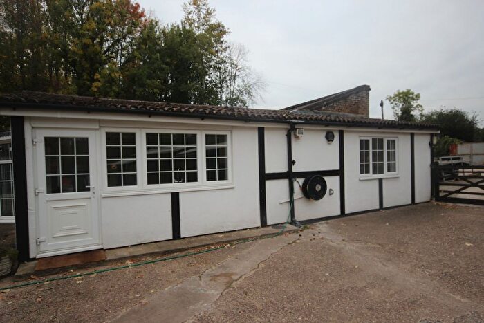 1 Bedroom Property To Rent In Thorney Mill Road, Iver, SL0
