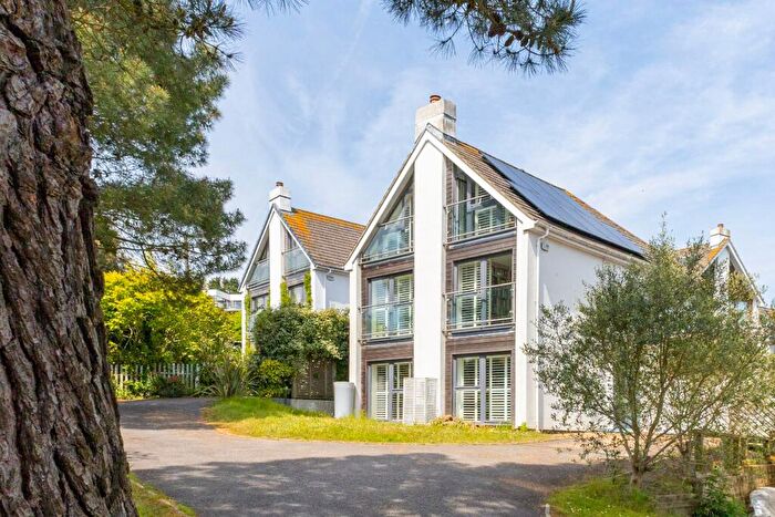 5 Bedroom Detached House For Sale In Seabrook Mount, Hythe, CT21