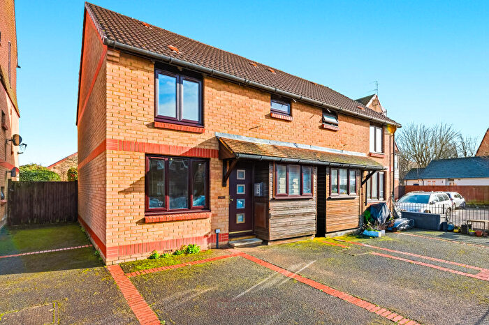 1 Bedroom House To Rent In Datchet, SL3