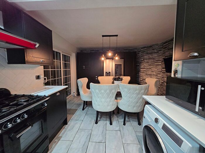 3 Bedroom Semi-Detached House To Rent In Durban Road, Patchway, BS34