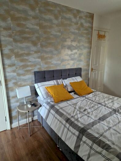 Studio To Rent In Winterbourne Road, Dagenham, RM8