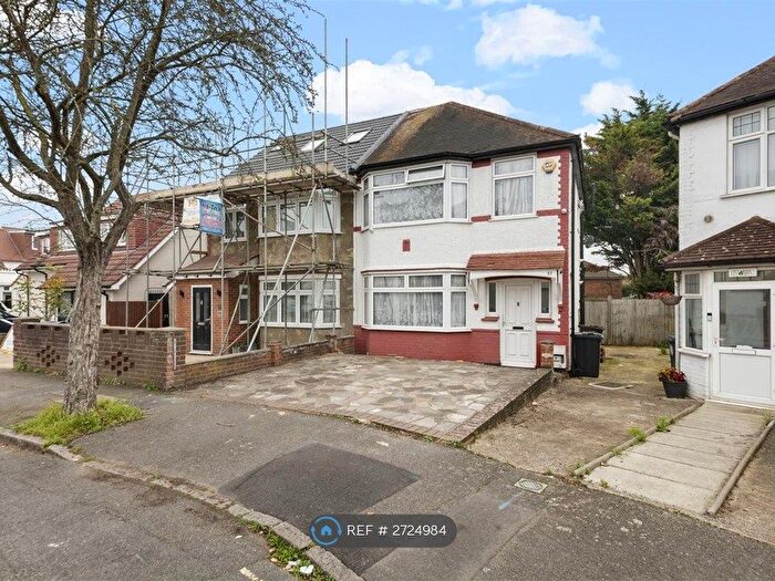 4 Bedroom Semi Detached House To Rent In Worton Gardens, Isleworth, TW7