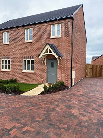 3 Bedroom Semi-Detached House To Rent In Westview Lane, Lutterworth, LE17