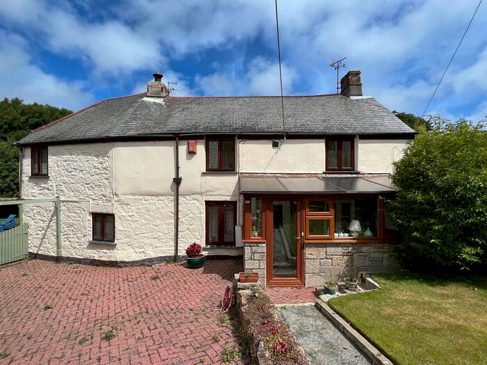 4 Bedroom Detached House For Sale In Tredavoe, Penzance, TR20
