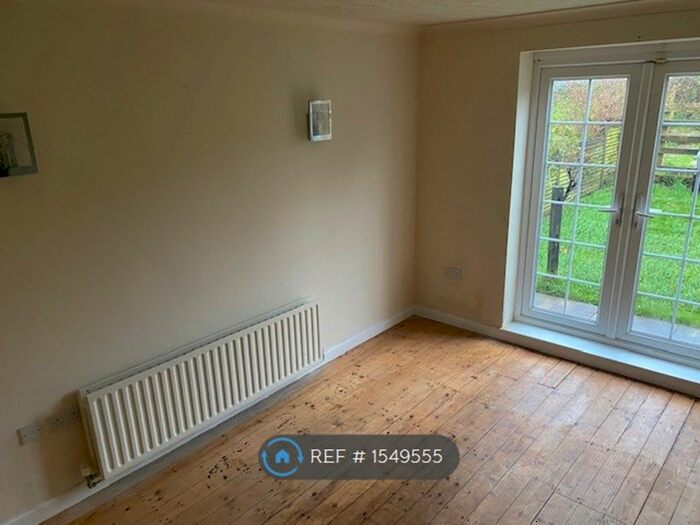 3 Bedroom Semi-Detached House To Rent In Olive Branch Crescent, Neath, SA11