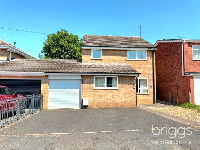 3 Bedroom Semi-Detached House For Sale In Rycroft Avenue, Deeping St James, Market Deeping, PE6