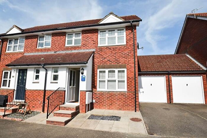 3 Bedroom Semi-Detached House To Rent In Clayton Mill Road, BN24
