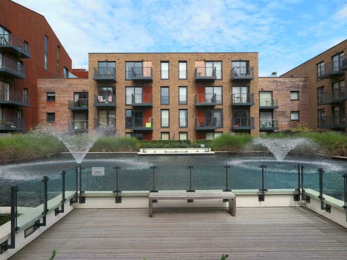 3 Bedroom Apartment To Rent In Mary Rose Square, Surrey Quays, SE16