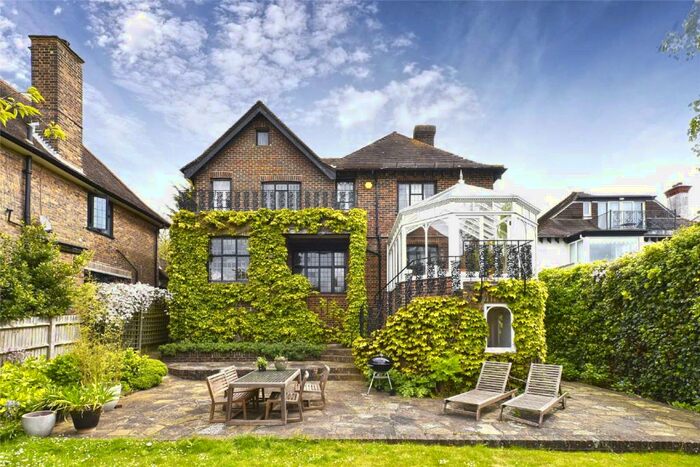 4 Bedroom Detached House To Rent In Tongdean Avenue, Hove, East Sussex, BN3