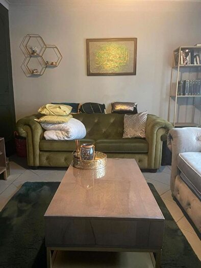 2 Bedroom Flat To Rent In Tudor Drive, Morden Surrey, London, SM4