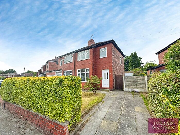 3 Bedroom Semi Detached House To Rent In Briarfield Road, Heaton Chapel, Stockport, SK4