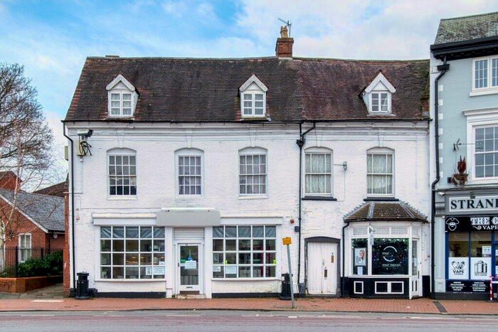 2 Bedroom Flat To Rent In The Strand, Bromsgrove, Worcestershire, B61