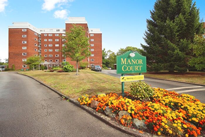 2 Bedroom Flat For Sale In Manor Court, Leamington Spa, CV31