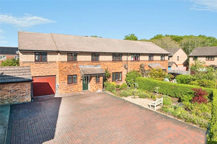 6 Bedroom Semi-Detached House For Sale In Thompson Drive, Caversfield, Bicester, Oxfordshire, OX27