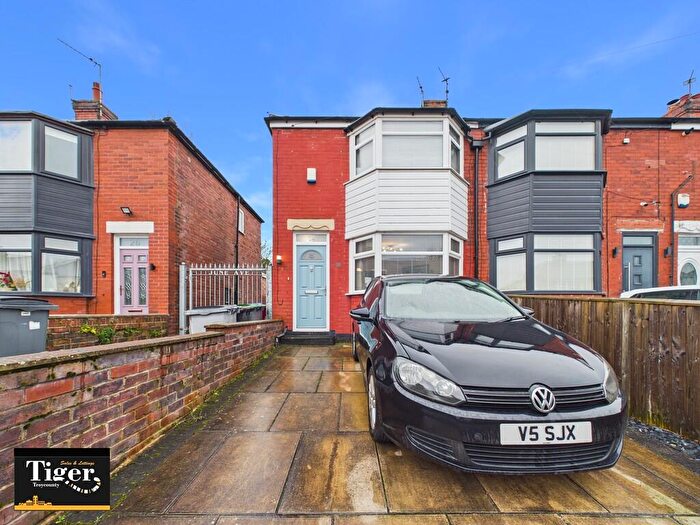 2 Bedroom End Of Terrace House For Sale In June Avenue, Blackpool, FY4