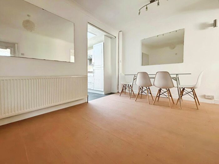 3 Bedroom Terraced House To Rent In Croydon Road, London, E13