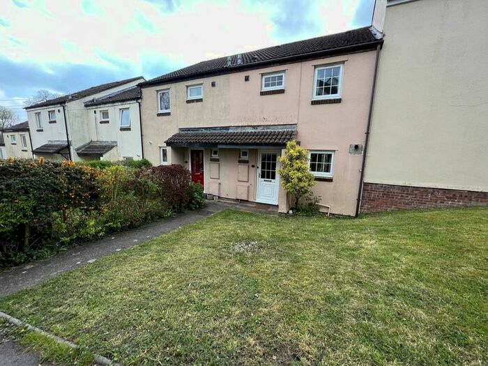 3 Bedroom Property To Rent In Mill Close, Frome, Somerset, BA11