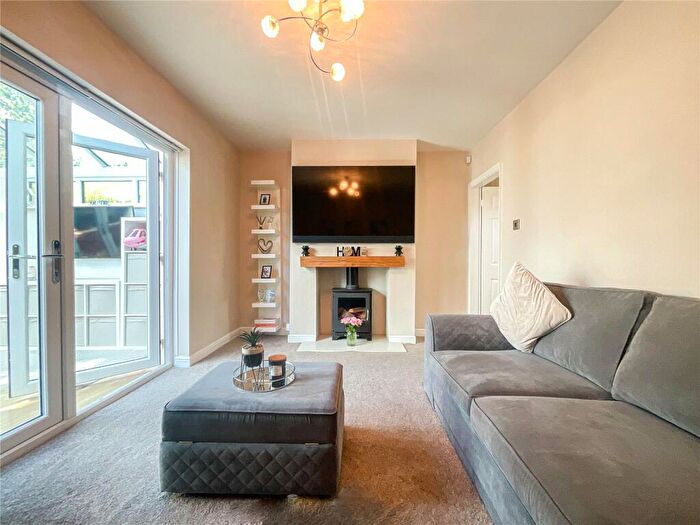 2 Bedroom Semi-Detached House For Sale In Lingfield Avenue, Birmingham, West Midlands, B44