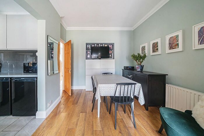 3 Bedroom End Of Terrace House For Sale In Derwent Road, London, W5
