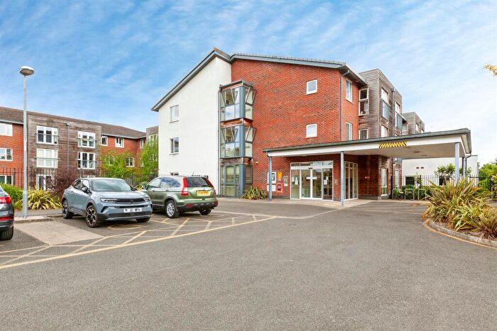 1 Bedroom Flat For Sale In Forest Close, Wexham, Slough, SL2