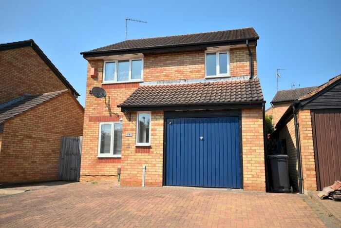 3 Bedroom Detached House To Rent In South Copse, Northampton, NN4