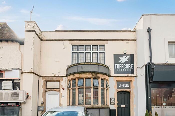 3 Bedroom Apartment To Rent In Cowley, Oxford, OX4