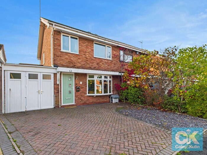 3 Bedroom Semi Detached House For Sale In Kenilworth Close, Penkridge, Staffordshire, ST19