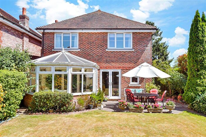3 Bedroom Detached House For Sale In Deans Close, Fontwell, Arundel, West Sussex, BN18