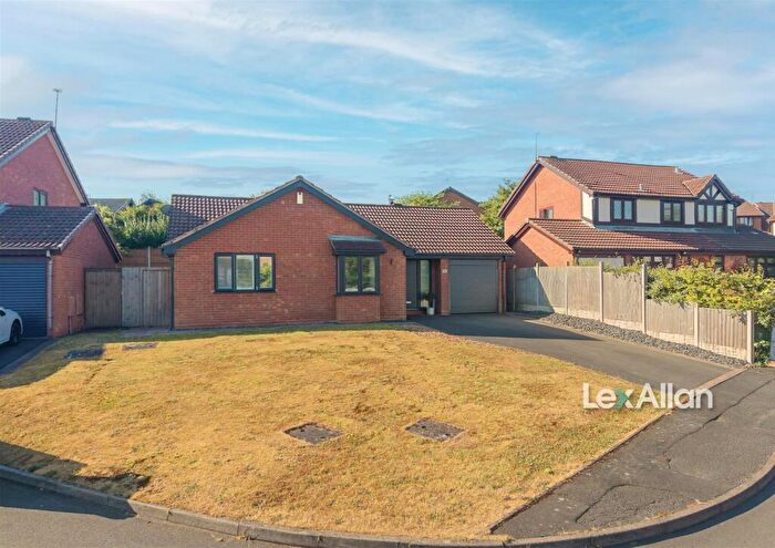 2 Bedroom Detached Bungalow For Sale In Ambleside Drive, Lakeside, DY5
