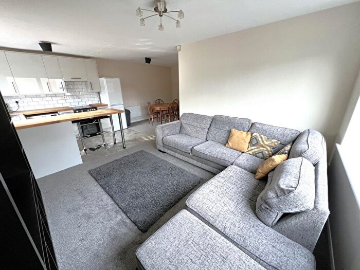 2 Bedroom Flat To Rent In Tilbury Road, East Ham, E6