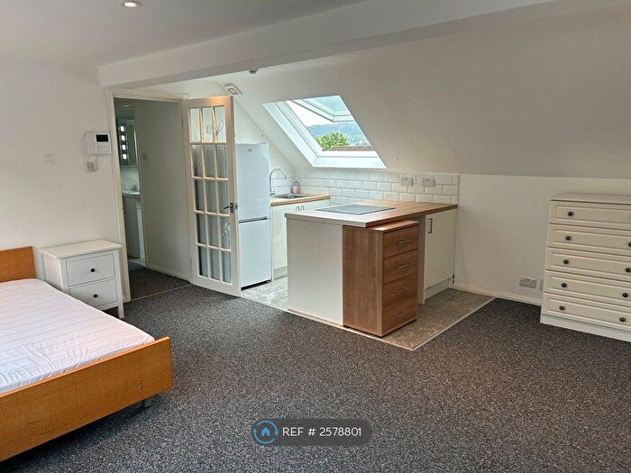 Studio To Rent In Blenheim Park Road, South Croydon, CR2