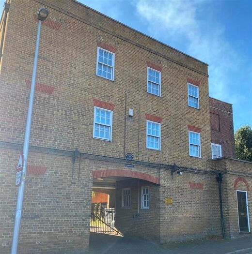 1 Bedroom Flat To Rent In East Row, Rochester ME1