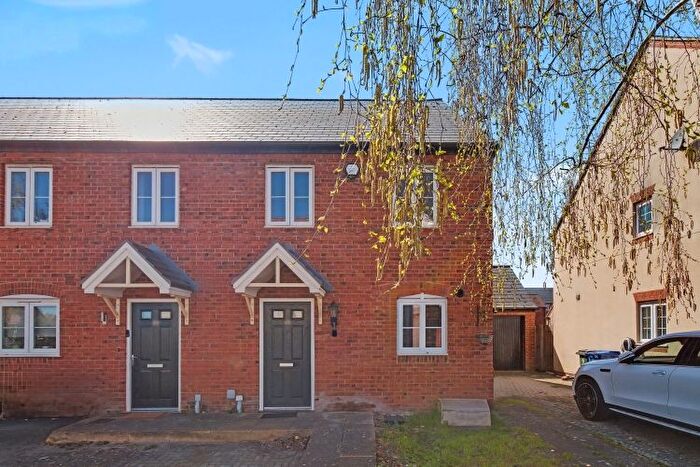 2 Bedroom End Of Terrace House To Rent In Catterick Road, Bicester, OX26