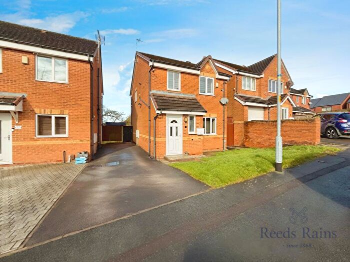 3 Bedroom Detached House To Rent In Willard Close, Newcastle, Staffordshire, ST5