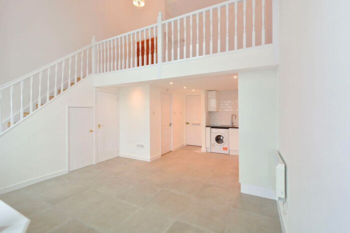 1 Bedroom Flat To Rent In Aland Court, Finland Street, SE16