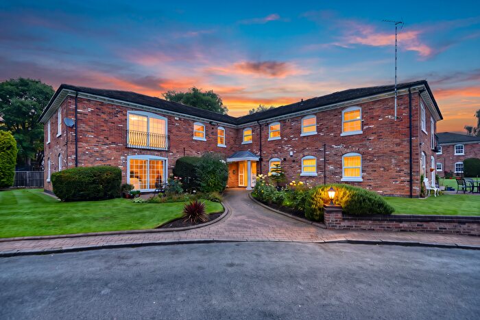2 Bedroom Apartment For Sale In Hilton Road, Bramhall, SK7